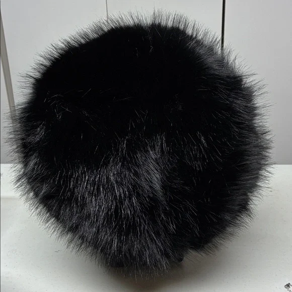 Elegant Black Faux Fur Hat for Women - Picture 3 of 6